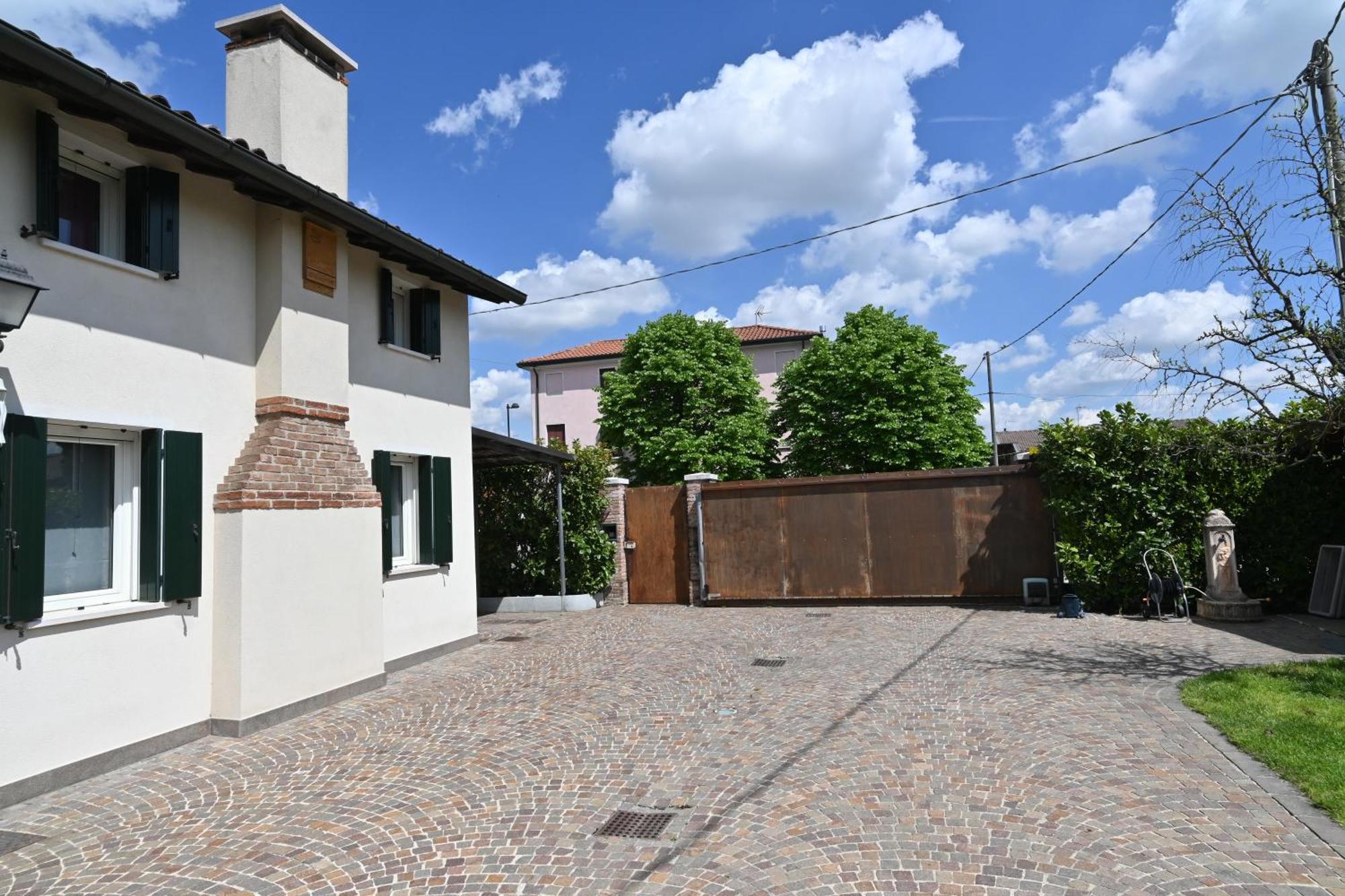 Ca Centosa Artistic House Villa Storica Ristrutturata Con Patio E Giardino ชิตตาเดลลา ภายนอก รูปภาพ