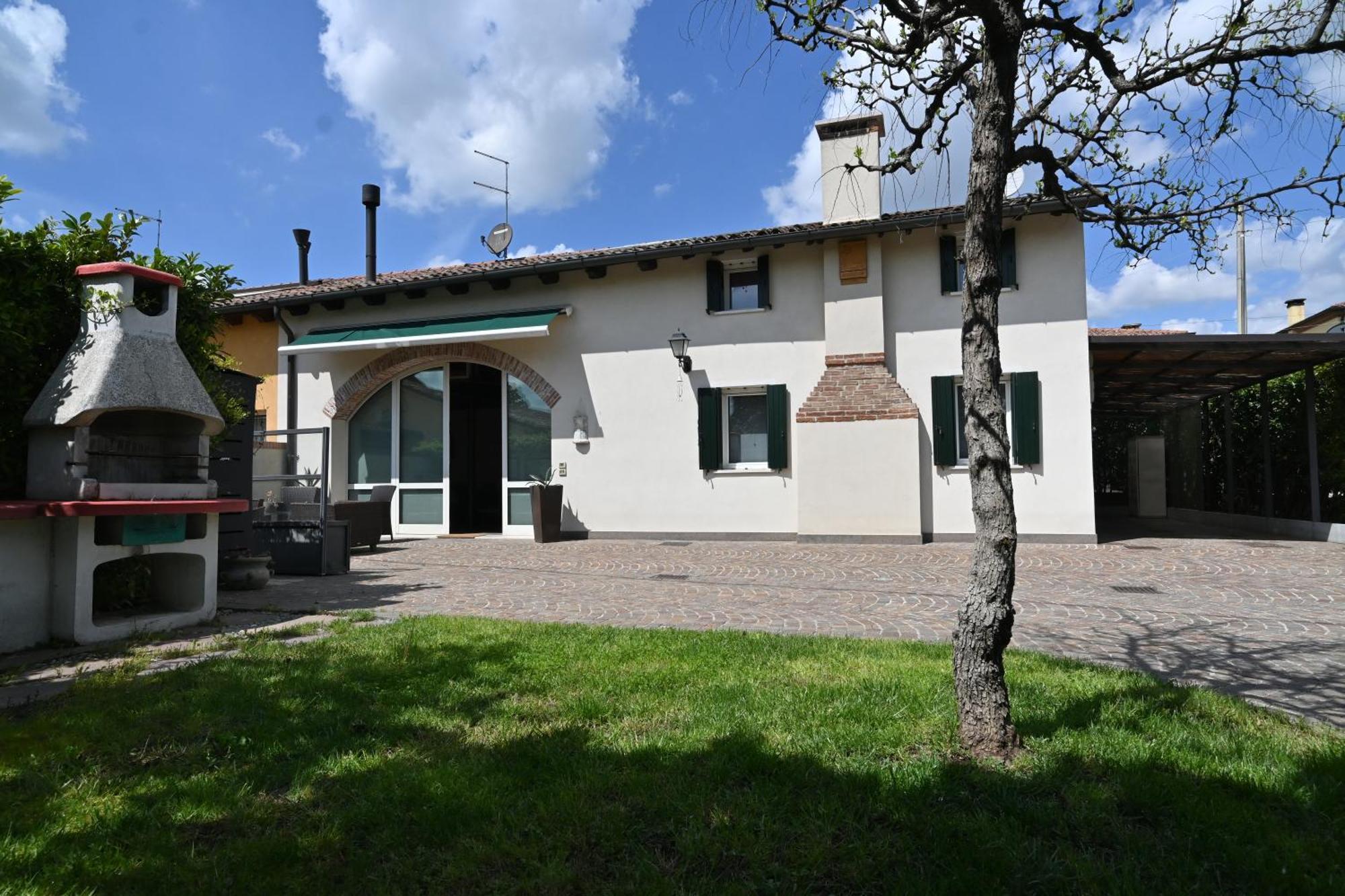 Ca Centosa Artistic House Villa Storica Ristrutturata Con Patio E Giardino ชิตตาเดลลา ภายนอก รูปภาพ